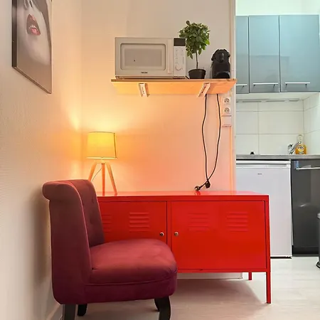 Appartement Charming With Private Garden In Cadix *
